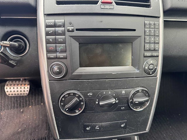 Mercedes-benz b-klasse 170 automaat j-539-nn - afbeelding 8 van  19