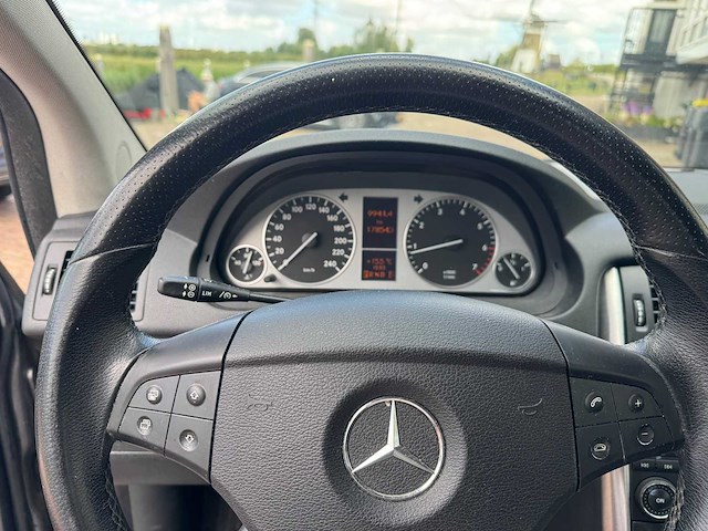 Mercedes-benz b-klasse 170 automaat j-539-nn - afbeelding 11 van  19