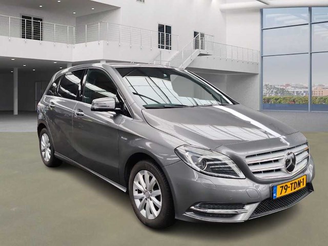 Mercedes-benz b-klasse 180 ambition; 79-tdn-1 - afbeelding 10 van  16