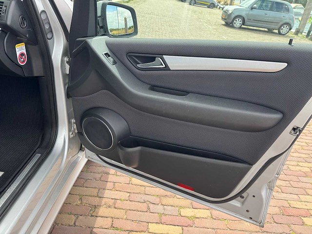 Mercedes-benz b-klasse 180 busines cl. automaat 93-kvg-6 - afbeelding 2 van  25
