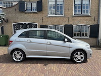 Mercedes-benz b-klasse 180 busines cl. automaat 93-kvg-6 - afbeelding 19 van  25