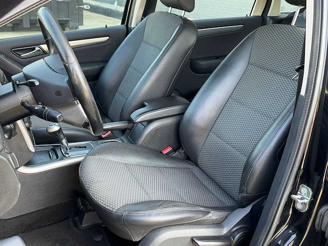 Mercedes-benz b-klasse 180 business class | 3-xzg-04 - afbeelding 5 van  8