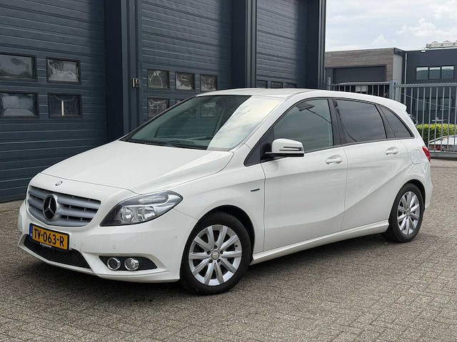 Mercedes-benz b-klasse 200 ambition | tv-063-r i - afbeelding 1 van  15