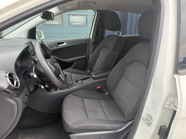 Mercedes-benz b-klasse 200 ambition | tv-063-r i - afbeelding 9 van  15