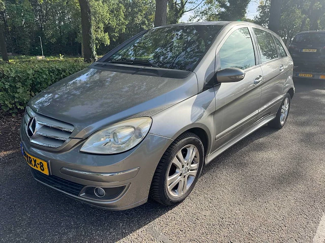 Mercedes-benz b-klasse 200 automaat 87-xrx-8 - afbeelding 1 van  15