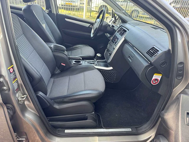 Mercedes-benz b-klasse 200 automaat 87-xrx-8 - afbeelding 12 van  15
