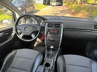 Mercedes-benz b-klasse 200 automaat 87-xrx-8 - afbeelding 2 van  15