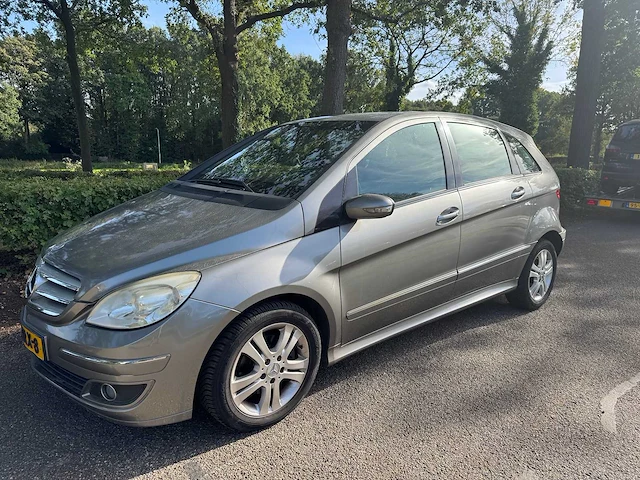 Mercedes-benz b-klasse 200 automaat 87-xrx-8 - afbeelding 8 van  15