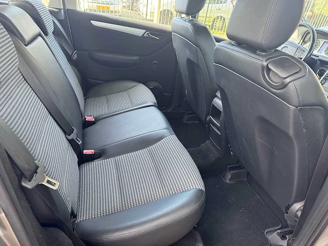Mercedes-benz b-klasse 200 automaat 87-xrx-8 - afbeelding 15 van  15