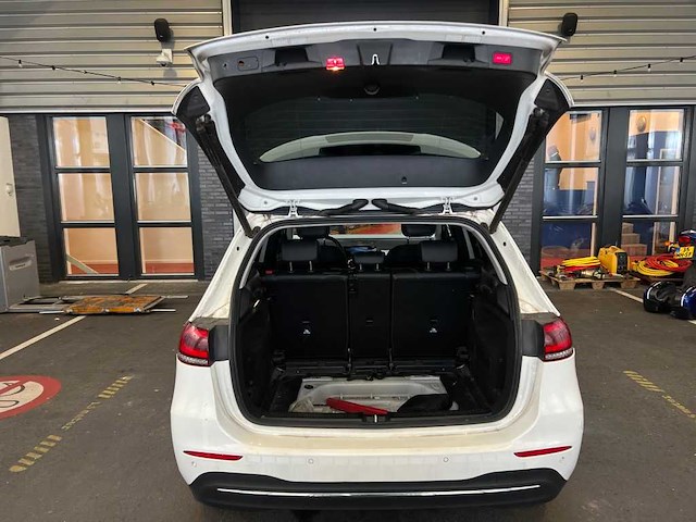 Mercedes-benz b-klasse 200d, n-781-fk - afbeelding 8 van  12