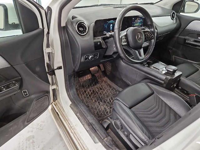 Mercedes-benz b klasse 200d , n-782-fk - afbeelding 11 van  15