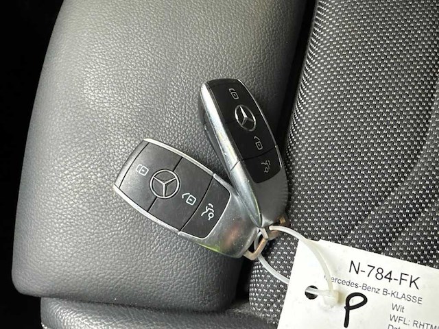 Mercedes-benz b-klasse 200d | n-784-fk - afbeelding 2 van  20