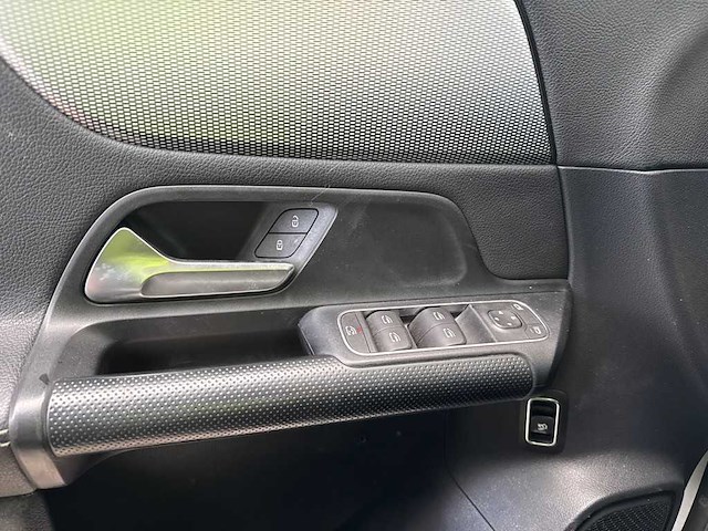 Mercedes-benz b-klasse 200d | n-784-fk - afbeelding 20 van  20