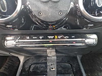 Mercedes-benz b-klasse 200d , p-982-lr - afbeelding 4 van  18