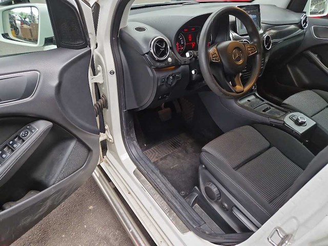 Mercedes-benz b-klasse 220 d ambition , g-333-hg - afbeelding 9 van  13