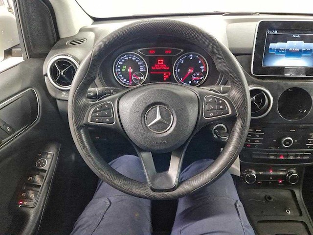 Mercedes-benz b-klasse 220 d ambition, tx-142-l - afbeelding 2 van  8