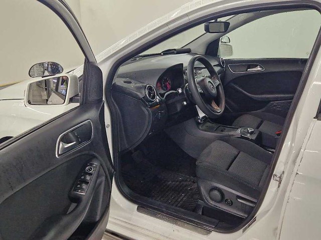 Mercedes-benz b-klasse 220 d ambition, zf-322-p - afbeelding 9 van  10