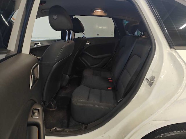 Mercedes-benz b-klasse 220 d ambition, zf-582-b - afbeelding 2 van  10