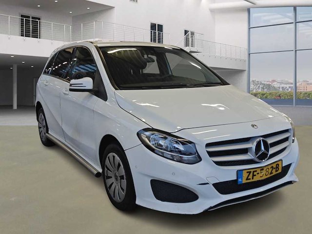 Mercedes-benz b-klasse 220 d ambition, zf-582-b - afbeelding 4 van  10