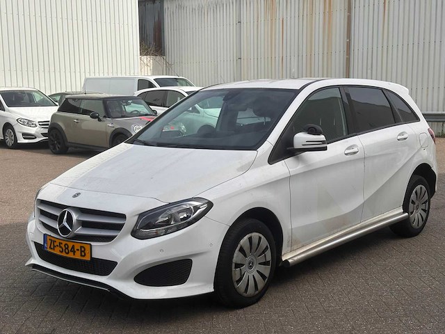 Mercedes-benz b-klasse 220 d ambition , zf-584-b - afbeelding 1 van  4