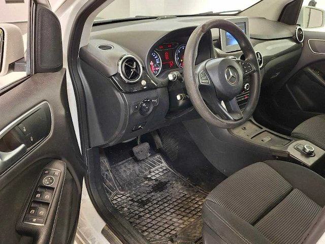 Mercedes-benz b-klasse 220 d ambition , zh-411-b - afbeelding 12 van  16