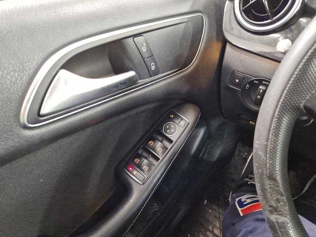 Mercedes-benz b-klasse 220 d, sp-878-b - afbeelding 2 van  16