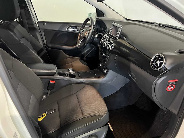 Mercedes-benz b-klasse b180 ambition, 79-zds-2 - afbeelding 15 van  18