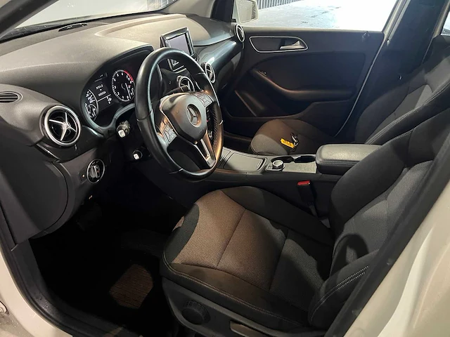Mercedes-benz b-klasse b180 ambition, 79-zds-2 - afbeelding 1 van  18