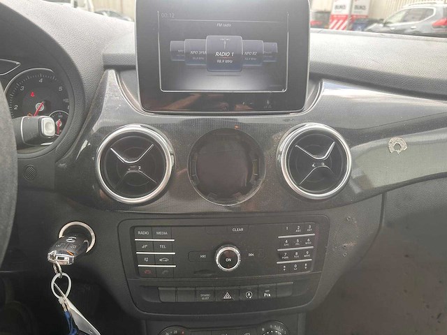 Mercedes-benz b-klasse220 d ambition , zf-545-b - afbeelding 7 van  7