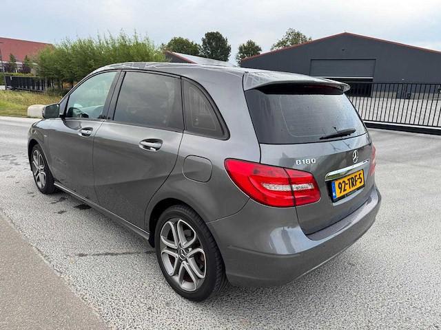 Mercedes-benz b180 ambition, 92-trf-5 - afbeelding 2 van  23