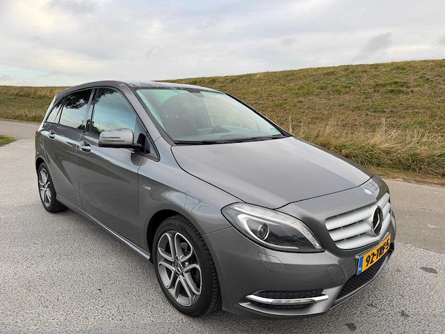 Mercedes-benz b180 ambition, 92-trf-5 - afbeelding 23 van  23