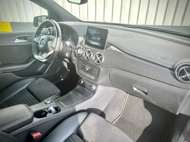 Mercedes-benz b180 automaat; rn-216-l - afbeelding 18 van  19