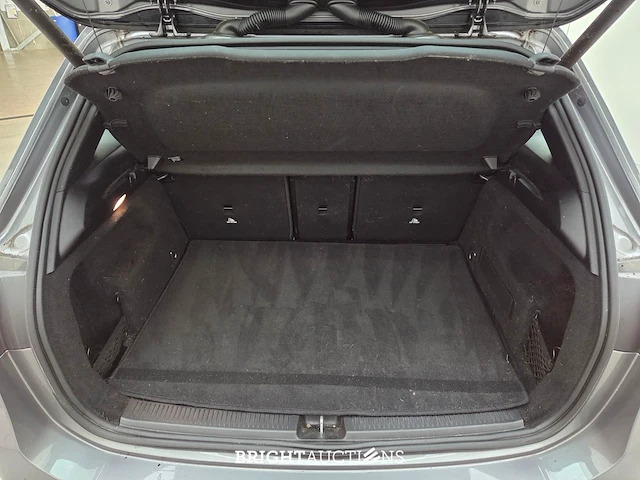 Mercedes-benz b180d launch edition premium 116pk 2019 b-klasse, l-741-hp - afbeelding 2 van  31