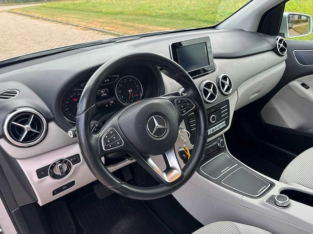 Mercedes-benz b200 ambition automaat, xz-470-v - afbeelding 2 van  24