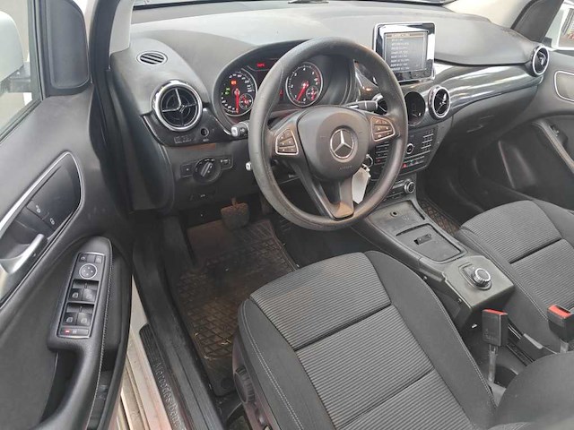 Mercedes-benz b220 d ambition automaat, xk-096-l - afbeelding 9 van  13
