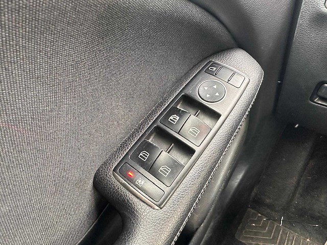 Mercedes-benz b220 d ambition automaat, zf-312-p - afbeelding 2 van  13