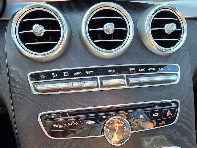 ***mercedes-benz c-klasse 180 amg sport edition 2017 | pk-523-f - afbeelding 7 van  32