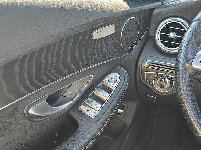 ***mercedes-benz c-klasse 180 amg sport edition 2017 | pk-523-f - afbeelding 16 van  32