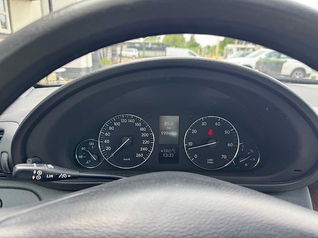Mercedes-benz c-klasse 180 k. classic 23-rl-lj - afbeelding 9 van  25