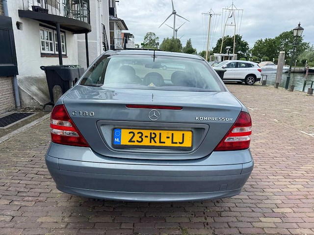 Mercedes-benz c-klasse 180 k. classic 23-rl-lj - afbeelding 19 van  25