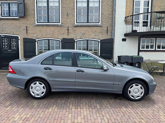 Mercedes-benz c-klasse 180 k. classic 23-rl-lj - afbeelding 21 van  25