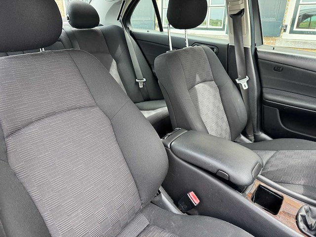 Mercedes-benz c-klasse 180 k. classic 23-rl-lj - afbeelding 25 van  25