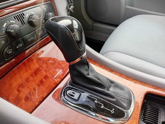 Mercedes-benz c-klasse 180 k. classic , 36-lh-bn - afbeelding 11 van  27