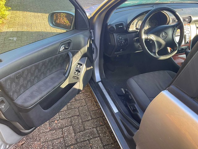 Mercedes-benz c-klasse 20-gh-hk - afbeelding 18 van  42
