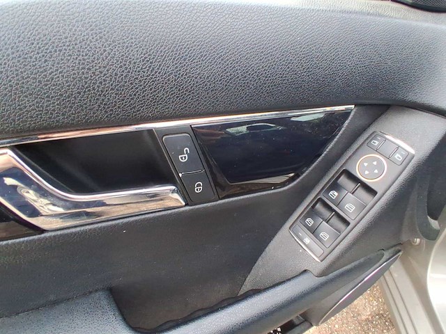 Mercedes-benz c-klasse 200 kompressor 2009 | 90-hsz-9 - afbeelding 26 van  27