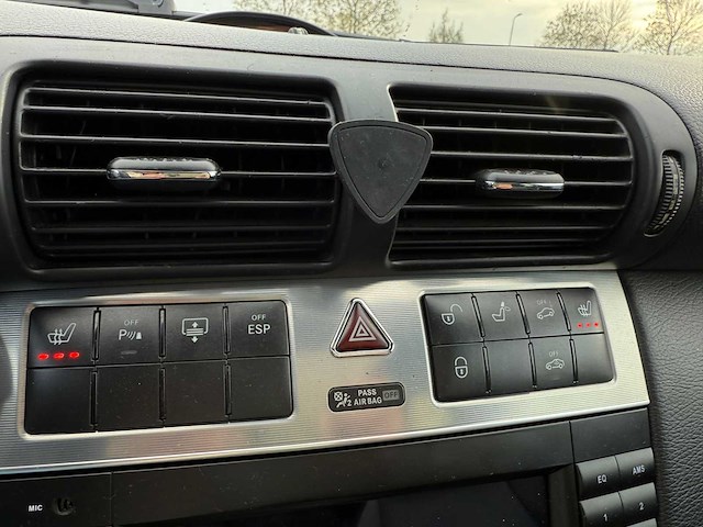 Mercedes-benz c-klasse 320 cdi elegance , 85-kkh-2 - afbeelding 12 van  19