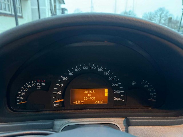 Mercedes-benz c-klasse combi 180 k. elegance 74-nl-db - afbeelding 2 van  2