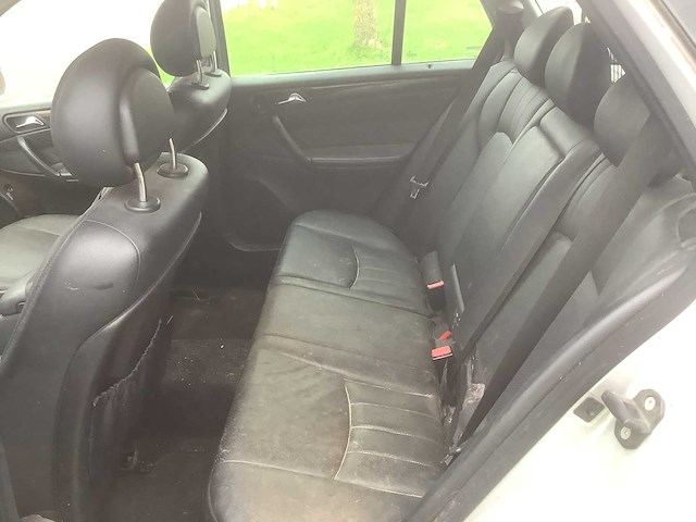 Mercedes-benz c-klasse combi 320 elegance 4-matic personenauto - afbeelding 11 van  12