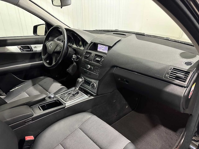 Mercedes-benz c-klasse estate 180 k bl.e.bnsed.av. 35-kpj-4 - afbeelding 3 van  25