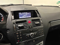 Mercedes-benz c-klasse estate 180 k bl.e.bnsed.av. 35-kpj-4 - afbeelding 8 van  25